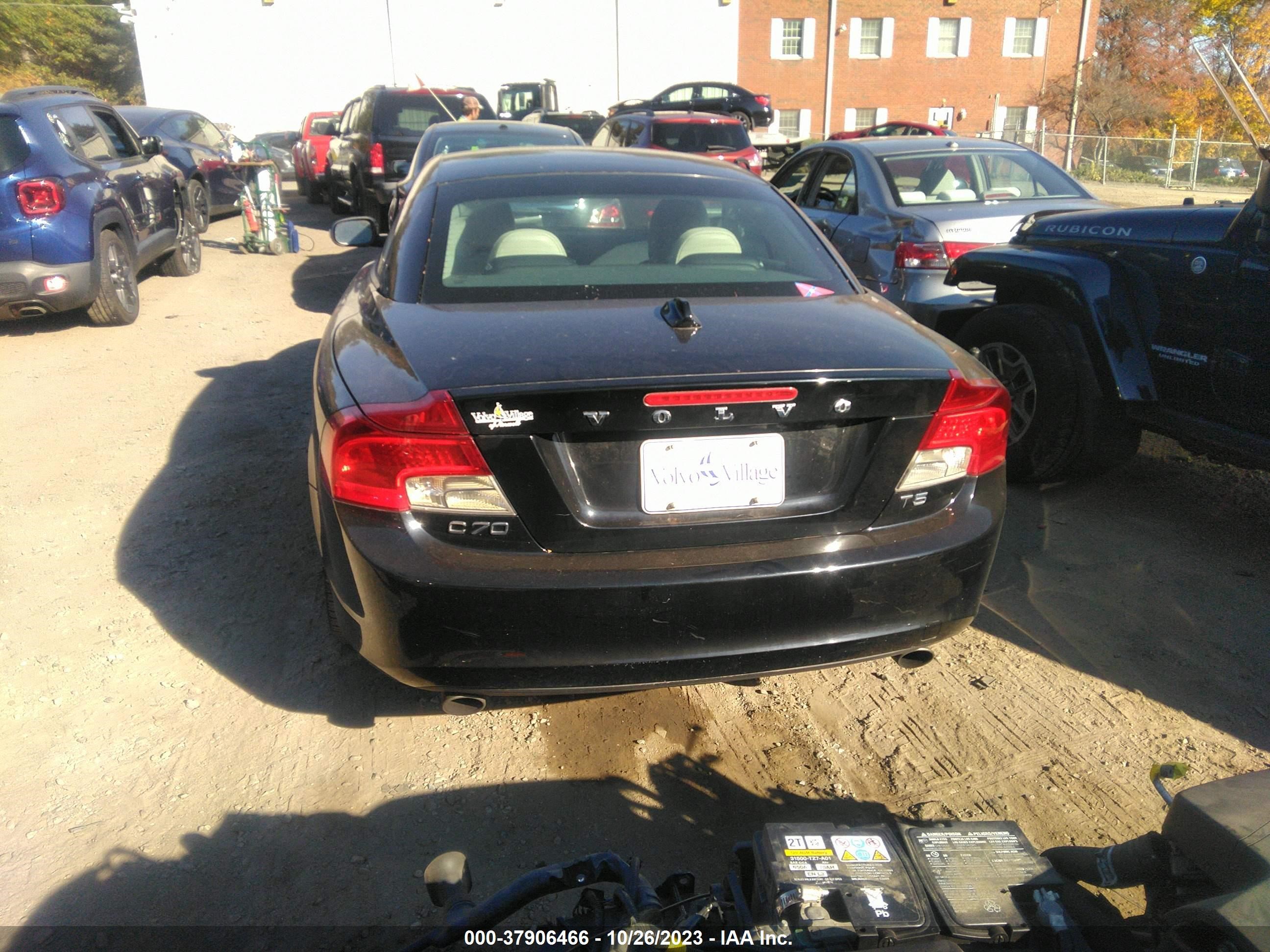 Photo 15 VIN: YV1672MCXCJ129314 - VOLVO C70 