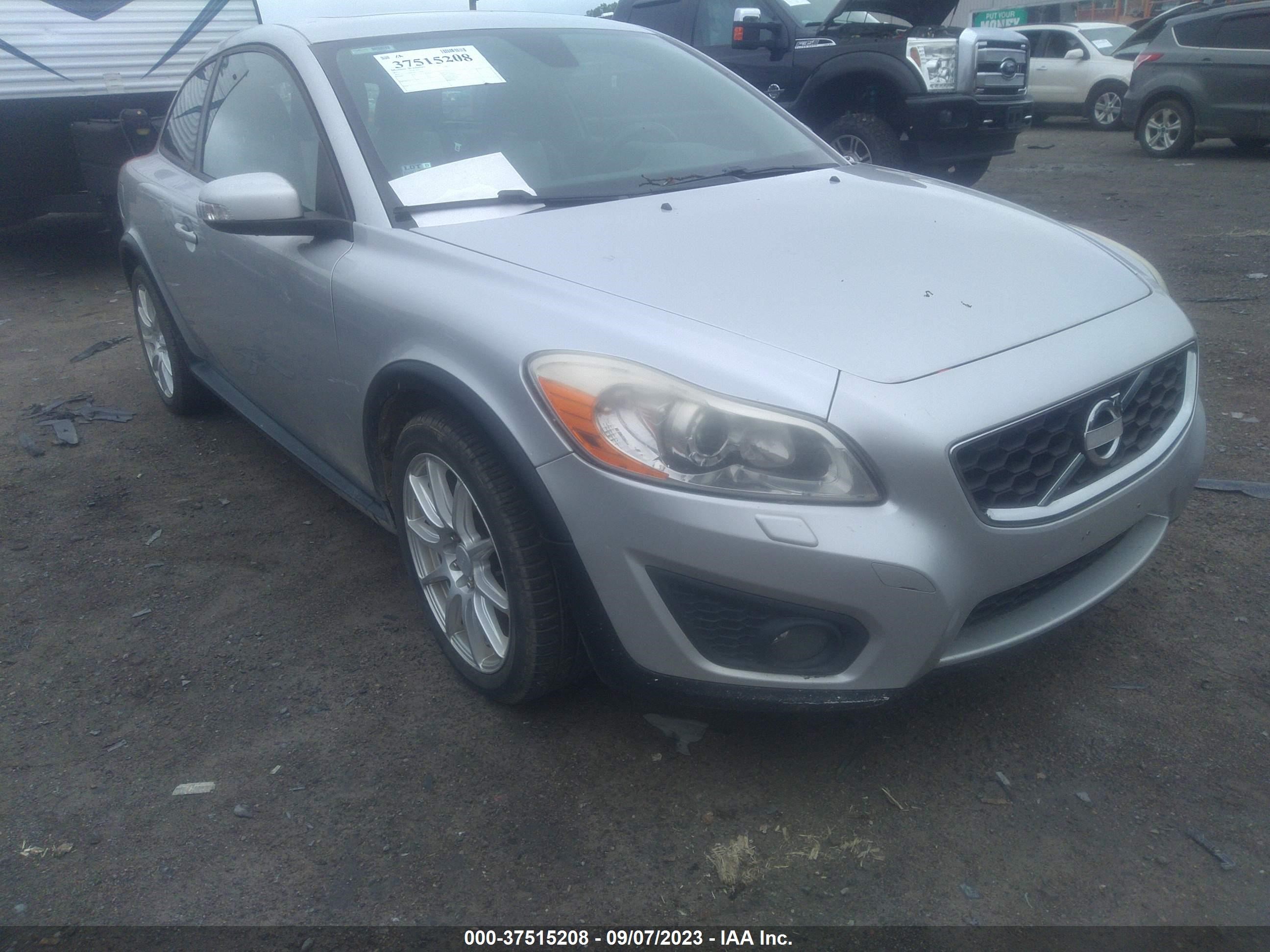 Photo 0 VIN: YV1672MK2B2234560 - VOLVO C30 