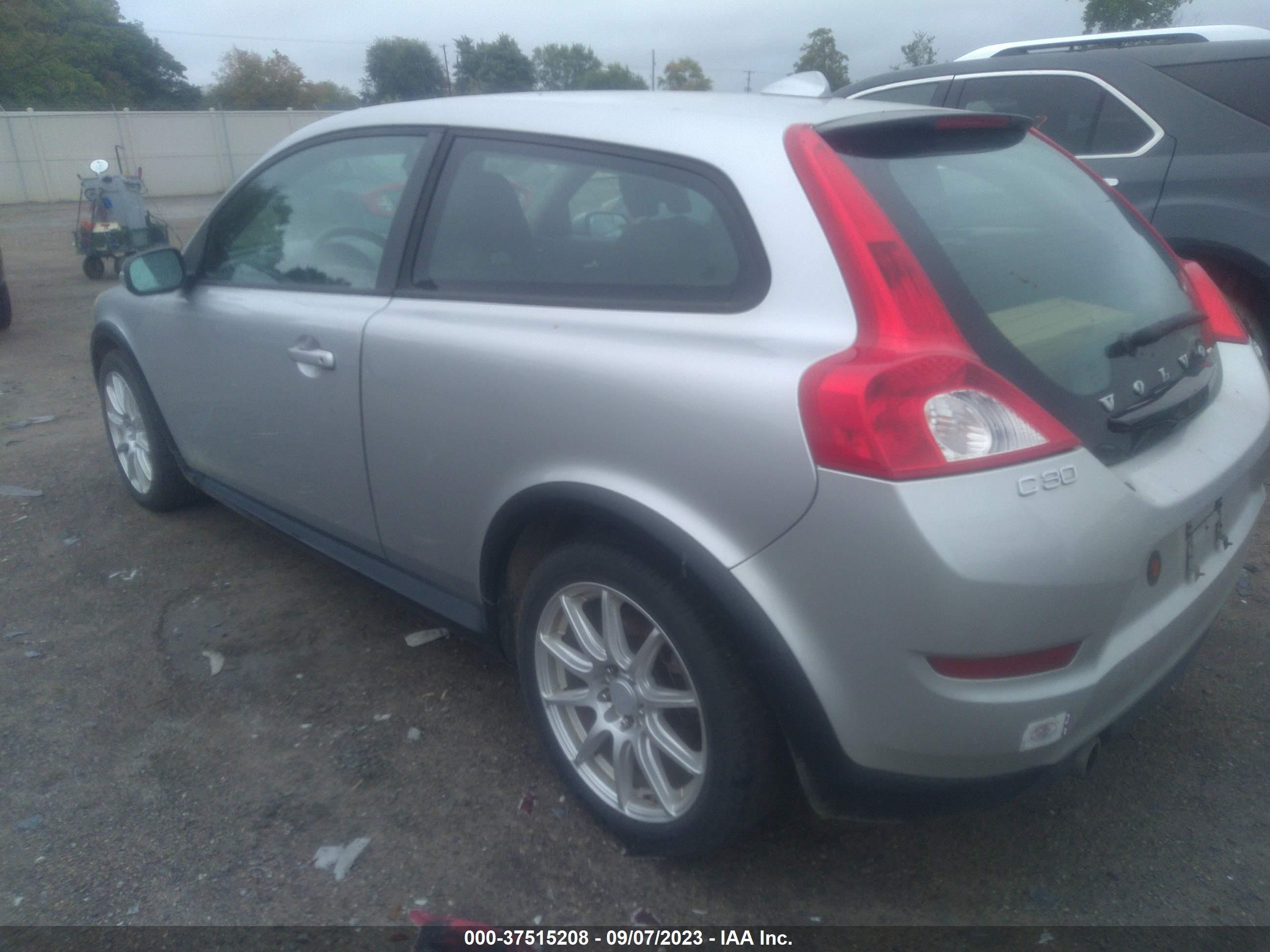 Photo 2 VIN: YV1672MK2B2234560 - VOLVO C30 