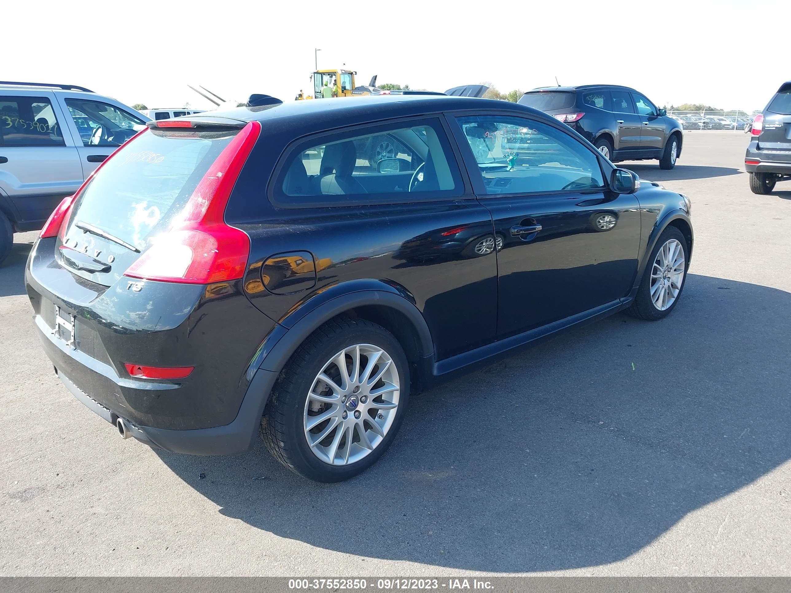 Photo 3 VIN: YV1672MK8B2228679 - VOLVO C30 