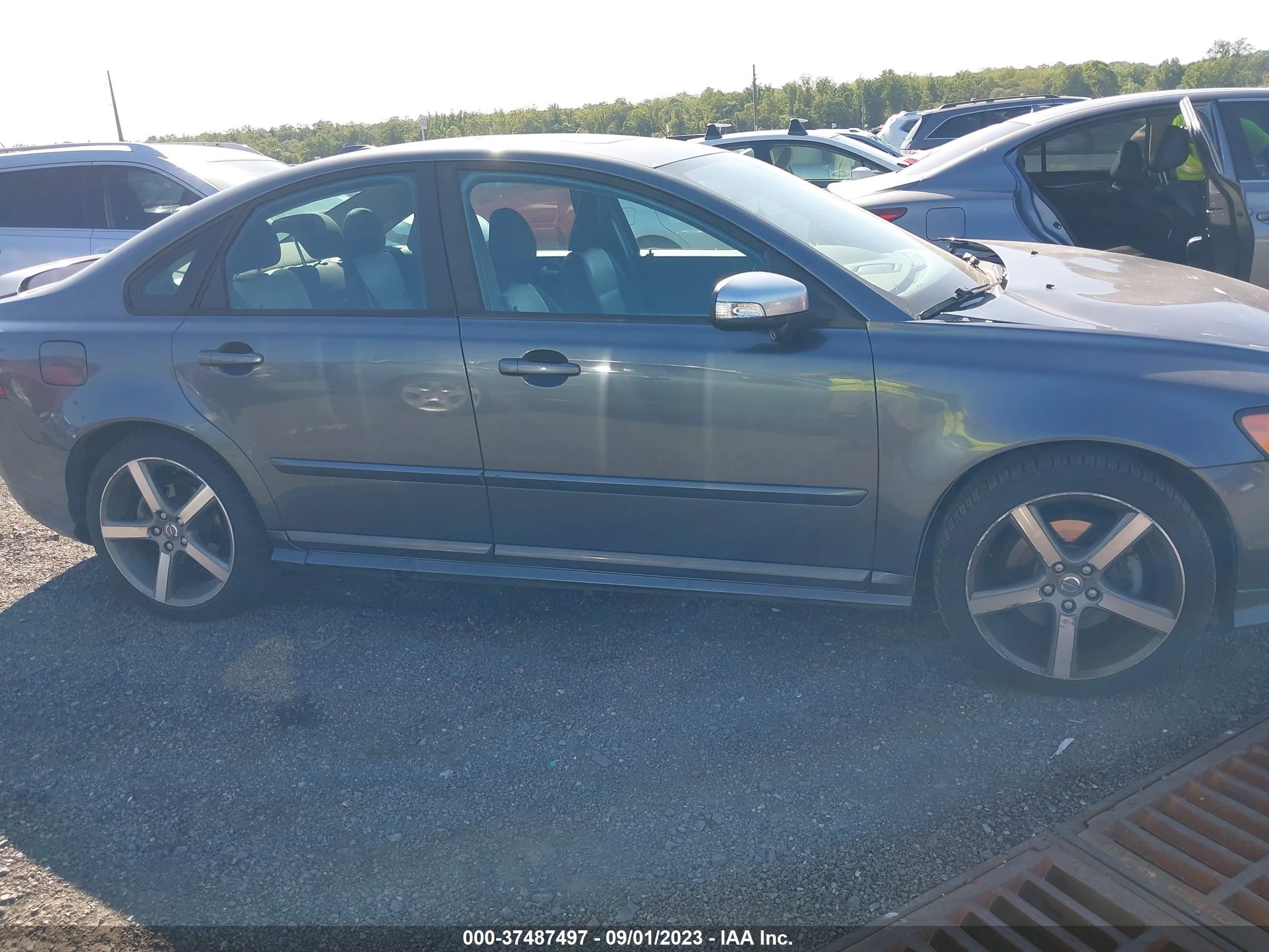 Photo 12 VIN: YV1672MS9B2549467 - VOLVO S40 