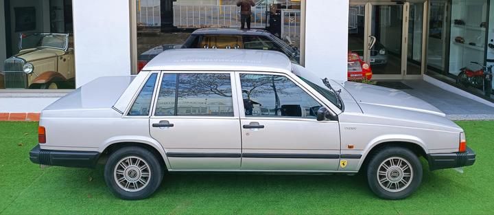 Photo 2 VIN: YV1704842E0072981 - VOLVO 740 SALOON 