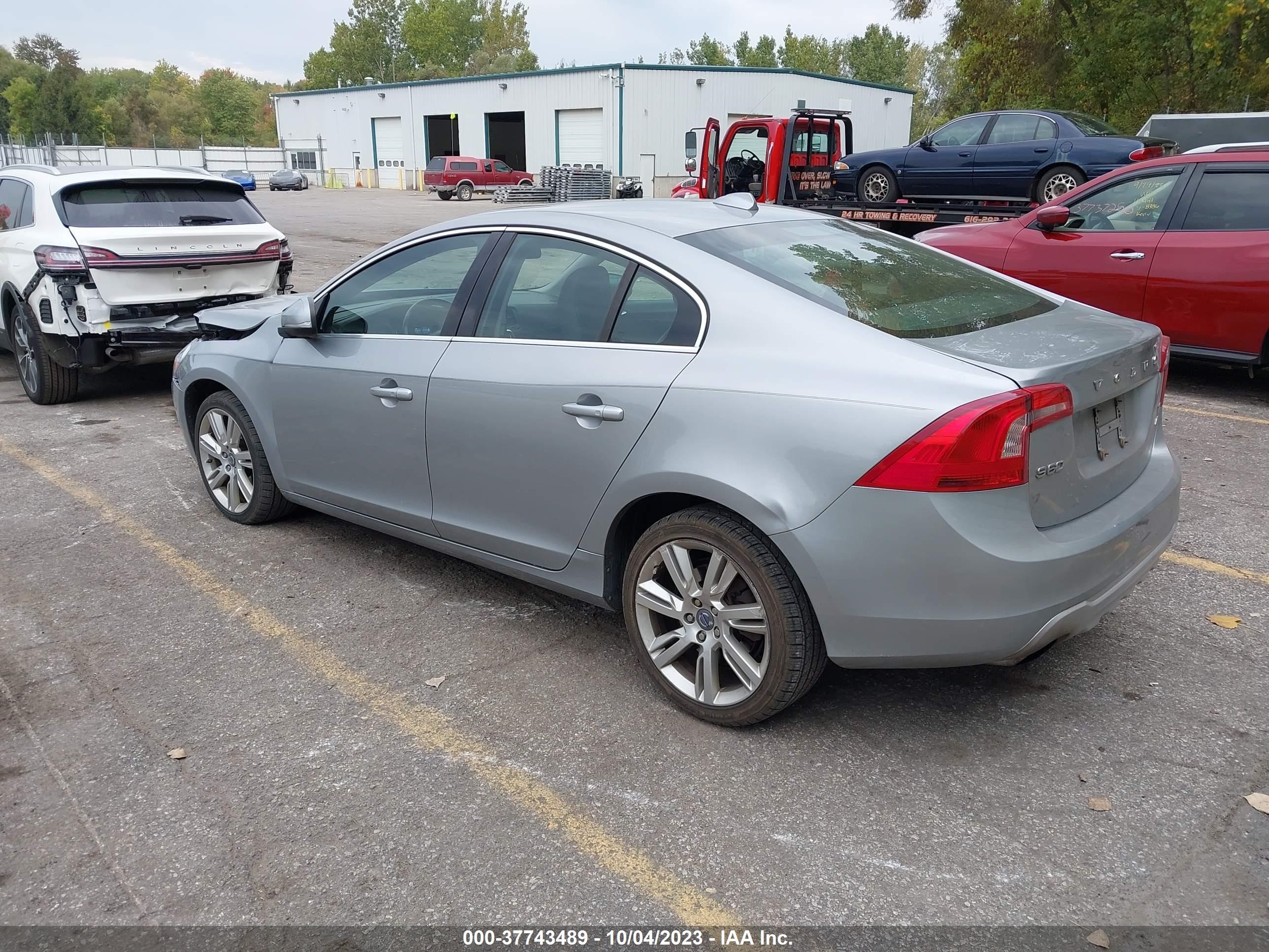 Photo 2 VIN: YV1902FH4C2035773 - VOLVO S60 