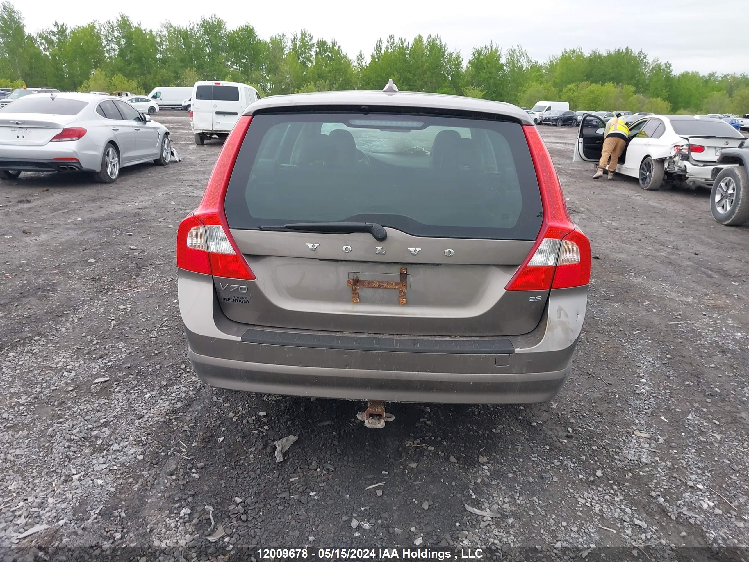 Photo 15 VIN: YV1982BW1A1155269 - VOLVO V70 