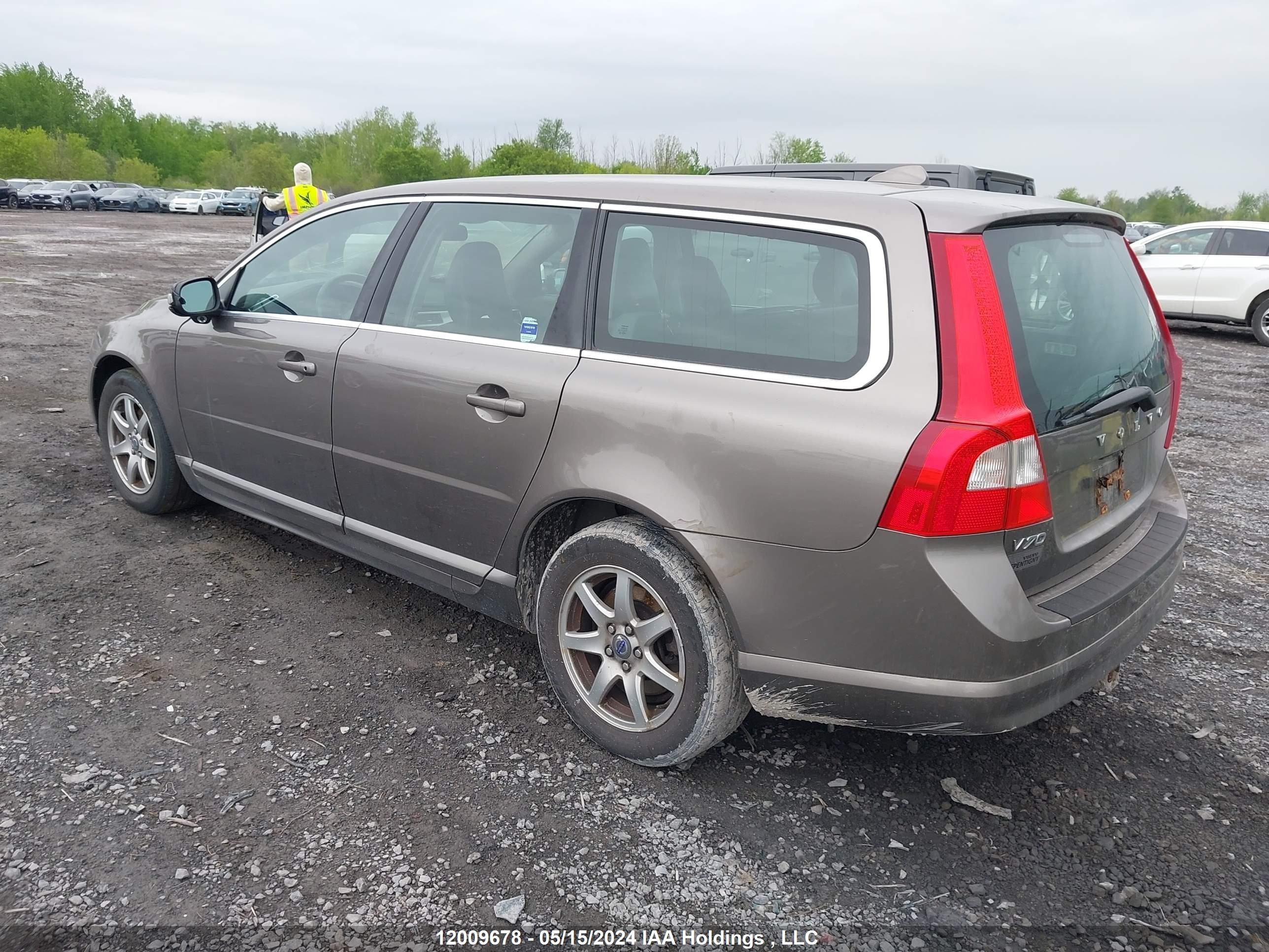 Photo 2 VIN: YV1982BW1A1155269 - VOLVO V70 