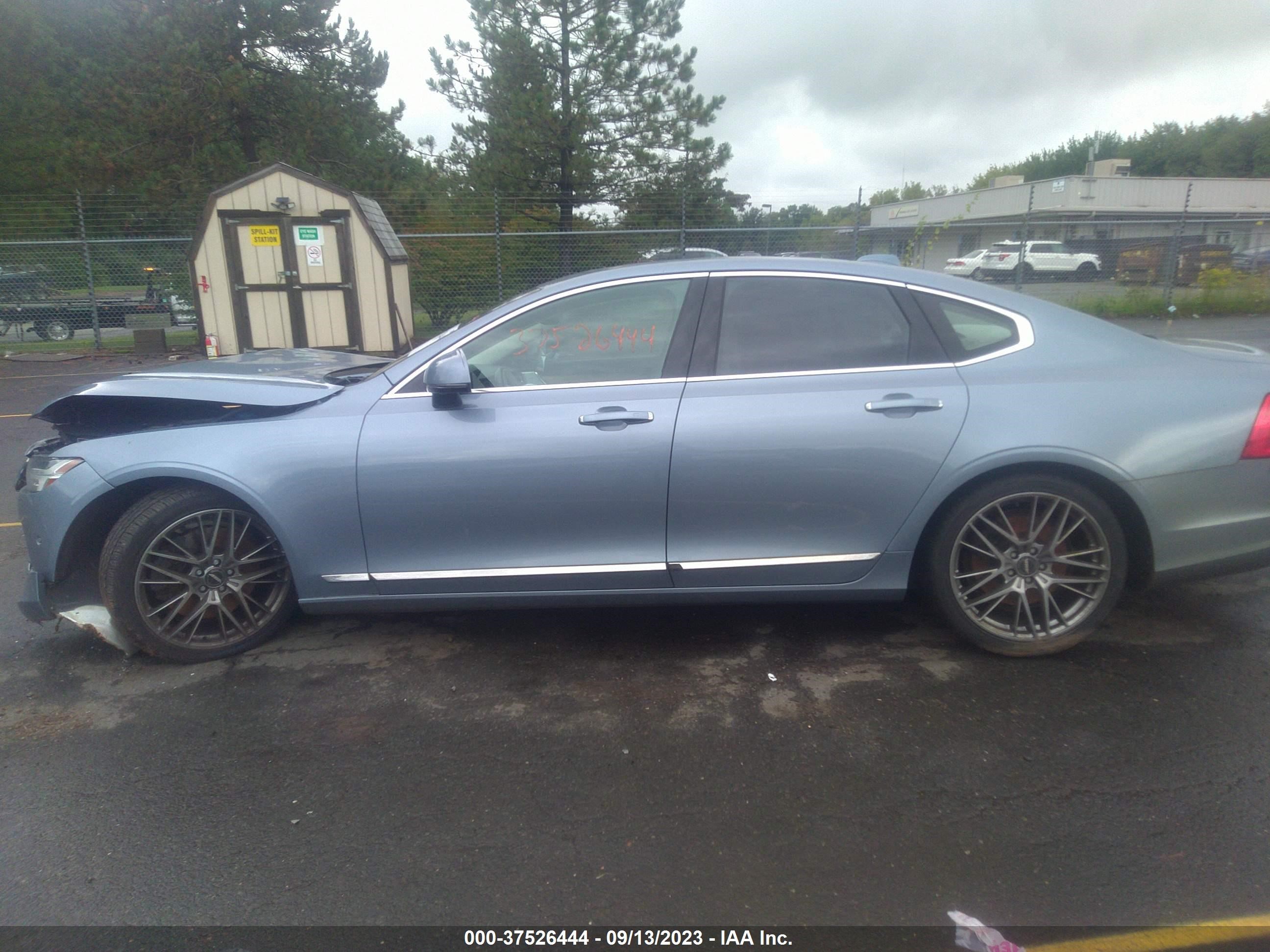 Photo 13 VIN: YV1A22ML7H1001225 - VOLVO S90 