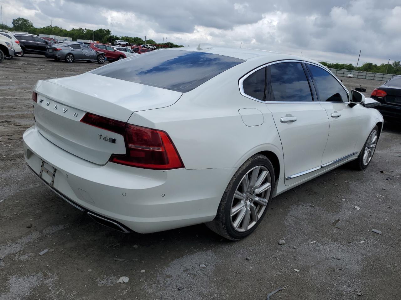 Photo 2 VIN: YV1A22ML8H1005901 - VOLVO S90 