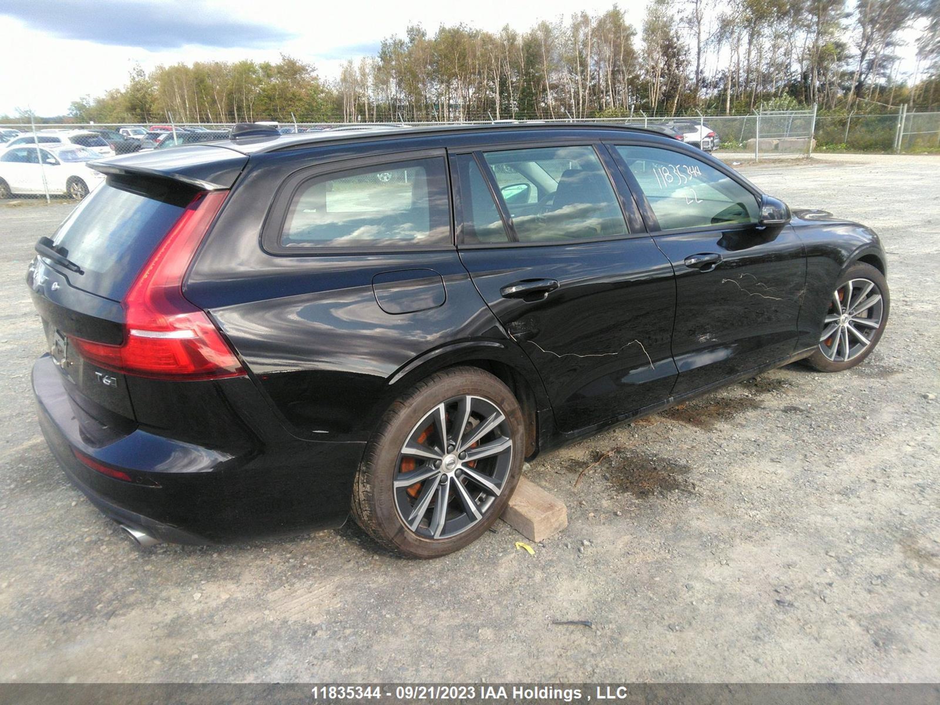 Photo 3 VIN: YV1A22SK1N2469418 - VOLVO V60 