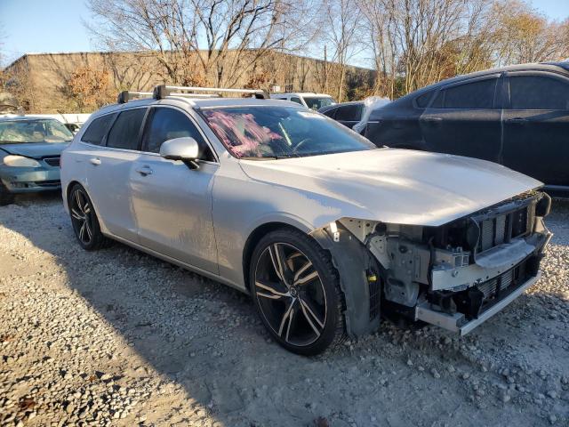 Photo 3 VIN: YV1A22VM4J1069866 - VOLVO V90 