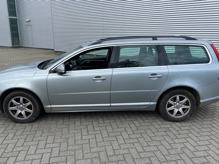 Photo 13 VIN: YV1BW48A1C1233940 - VOLVO V70 