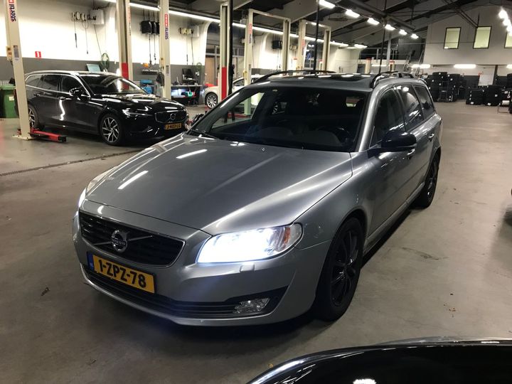 Photo 1 VIN: YV1BW7381F1321236 - VOLVO V70 