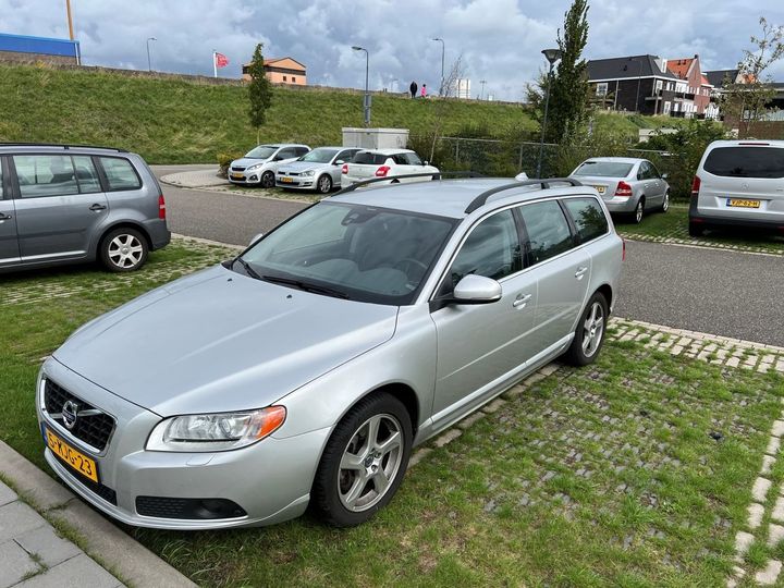 Photo 1 VIN: YV1BW88A1D1262229 - VOLVO V70 