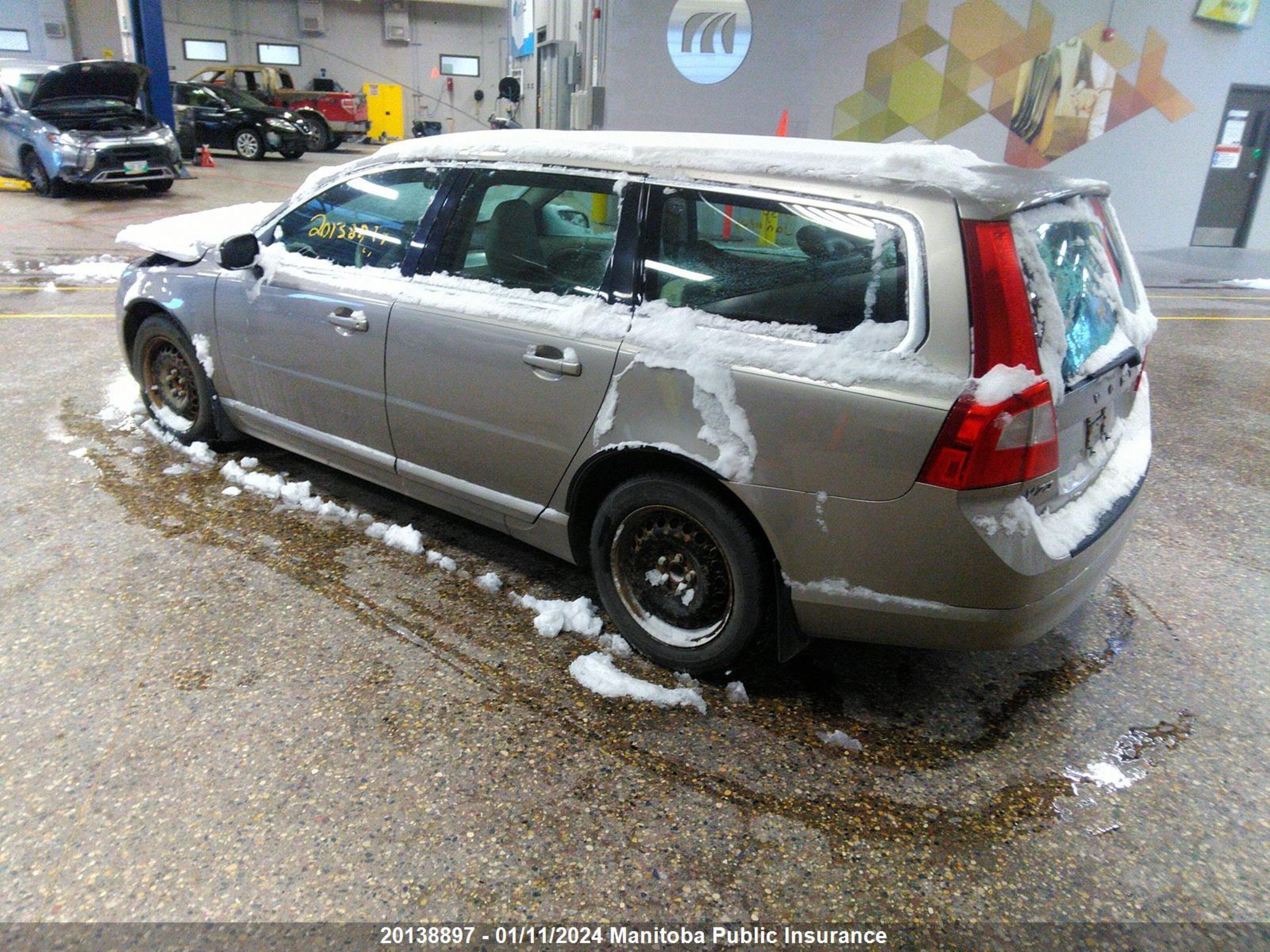 Photo 2 VIN: YV1BW982491070930 - VOLVO V70 