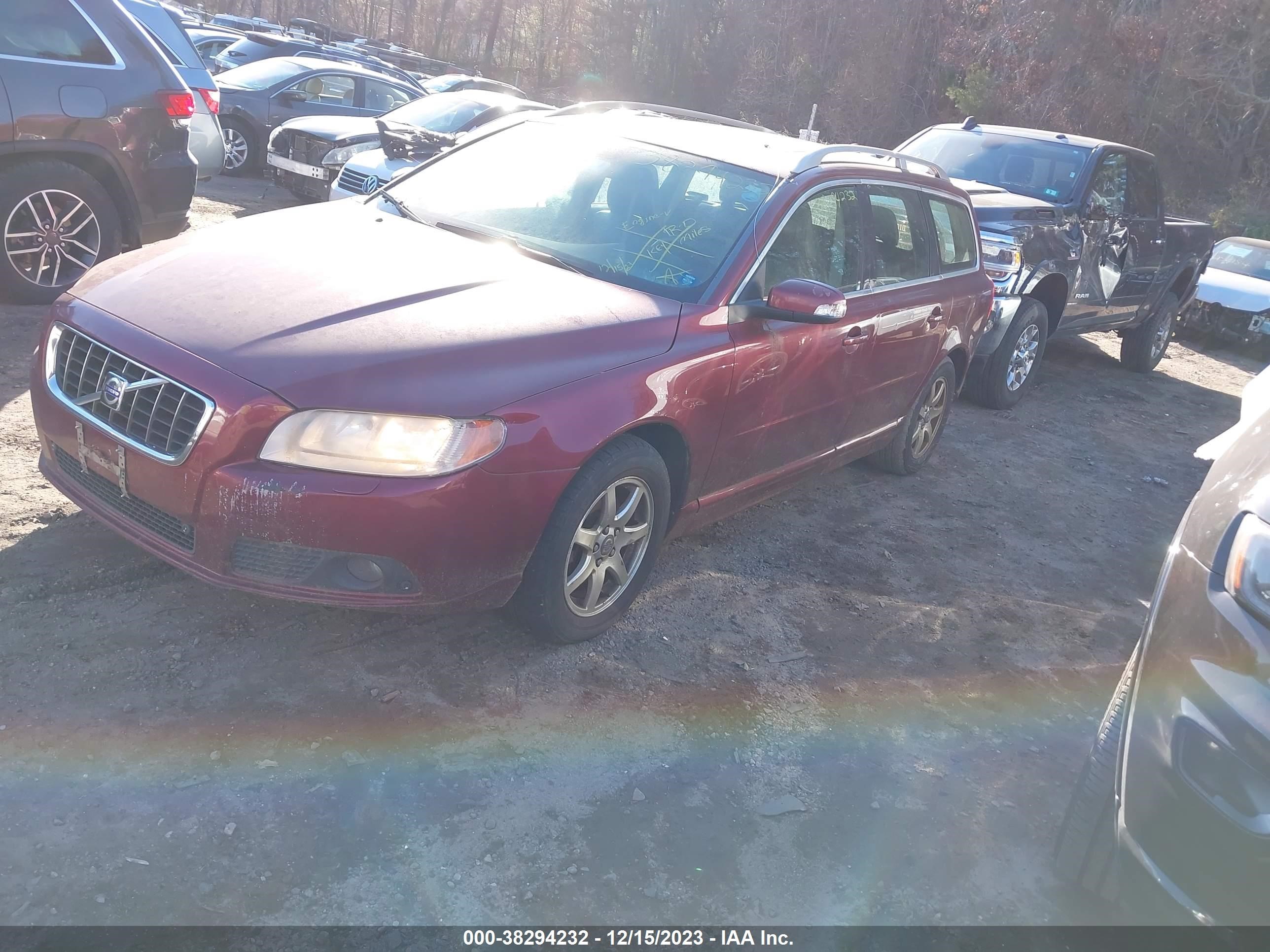 Photo 1 VIN: YV1BW982781054445 - VOLVO V70 