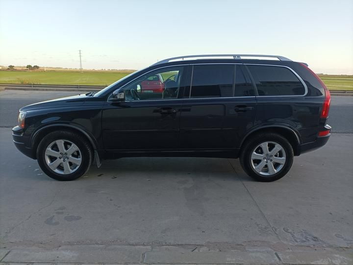 Photo 2 VIN: YV1CZ3056D1658614 - VOLVO XC90 D5 MOMENTUM 