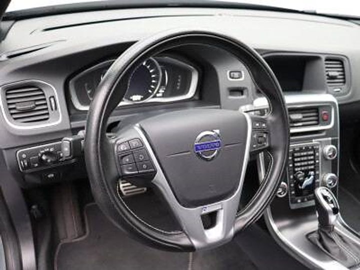 Photo 19 VIN: YV1FW41L0J2410922 - VOLVO V60 