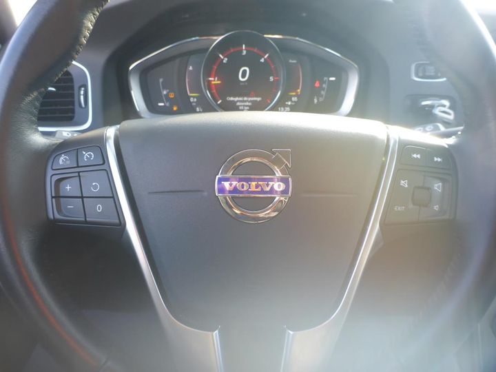 Photo 20 VIN: YV1FW79C0J2389370 - VOLVO V60 13-18 