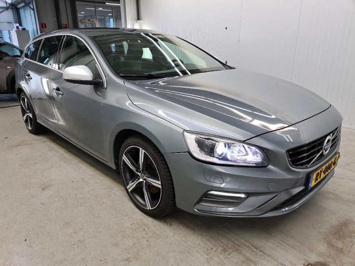 Photo 2 VIN: YV1FWA8C1J2395510 - VOLVO V60 