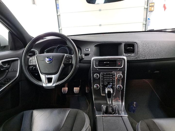 Photo 6 VIN: YV1FWA8C1J2395510 - VOLVO V60 