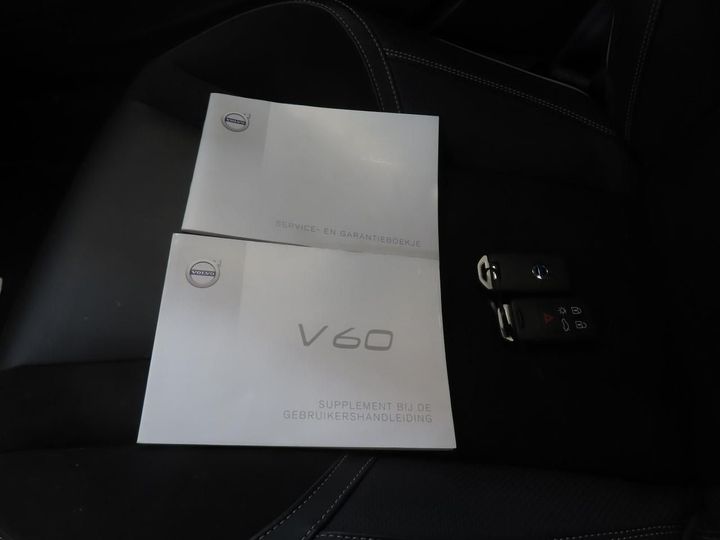 Photo 10 VIN: YV1FWA8C1J2396267 - VOLVO V60 