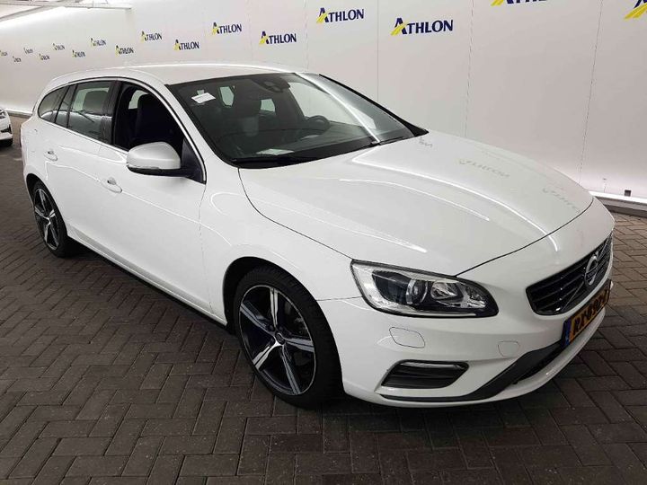 Photo 2 VIN: YV1FWA8C1J2396900 - VOLVO V60 