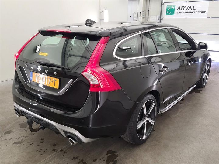 Photo 2 VIN: YV1FWA8C1J2403389 - VOLVO V60 