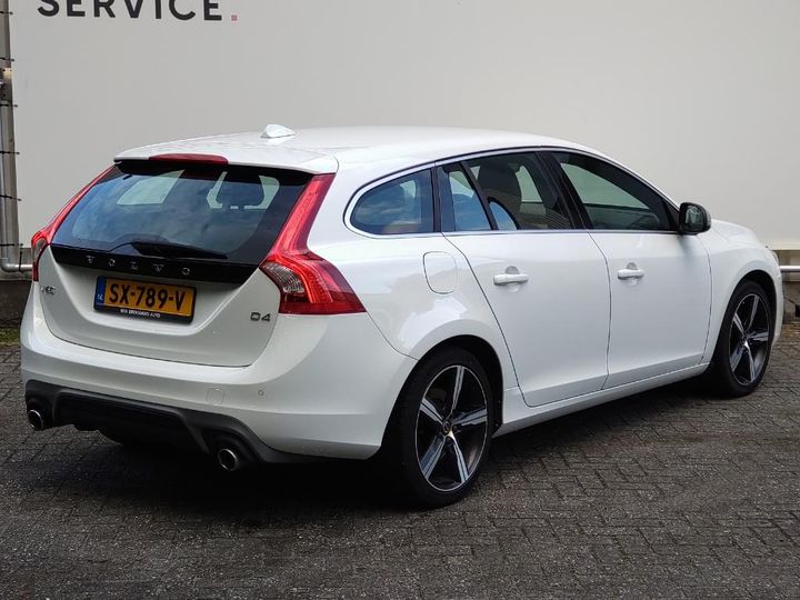 Photo 3 VIN: YV1FWA8C1J2409953 - VOLVO V60 