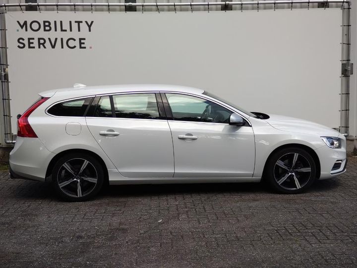 Photo 4 VIN: YV1FWA8C1J2409953 - VOLVO V60 