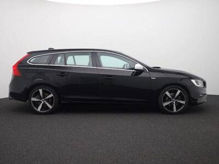 Photo 6 VIN: YV1FWA8C1J2411479 - VOLVO V60 