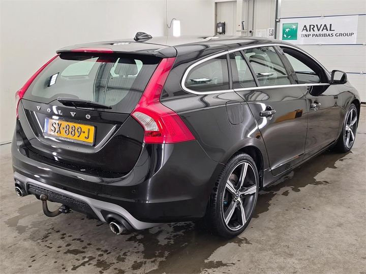 Photo 2 VIN: YV1FWA8C1J2411483 - VOLVO V60 