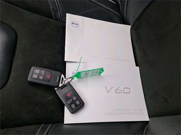 Photo 4 VIN: YV1FWA8C1J2411483 - VOLVO V60 