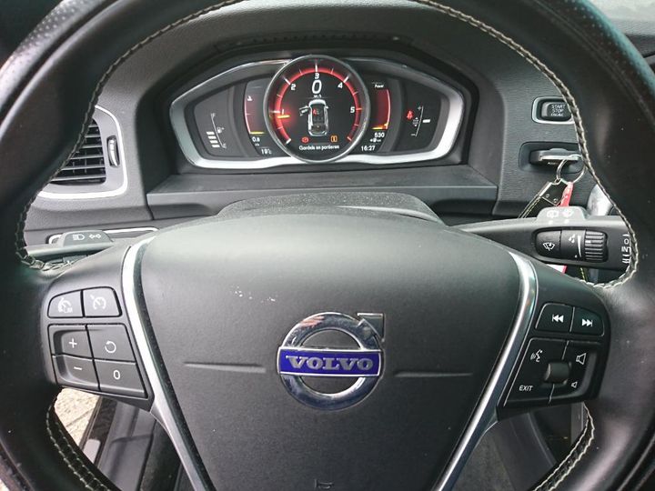 Photo 19 VIN: YV1FWA8C1J2411768 - VOLVO V60 