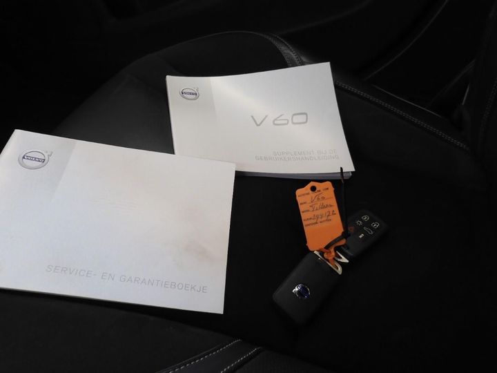 Photo 11 VIN: YV1FWA8CDJ2394172 - VOLVO V60 