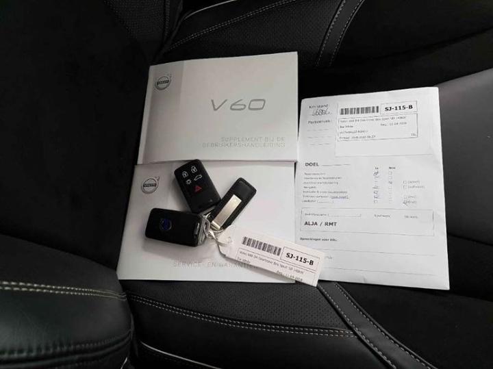 Photo 17 VIN: YV1FWA8CDJ2403412 - VOLVO V60 