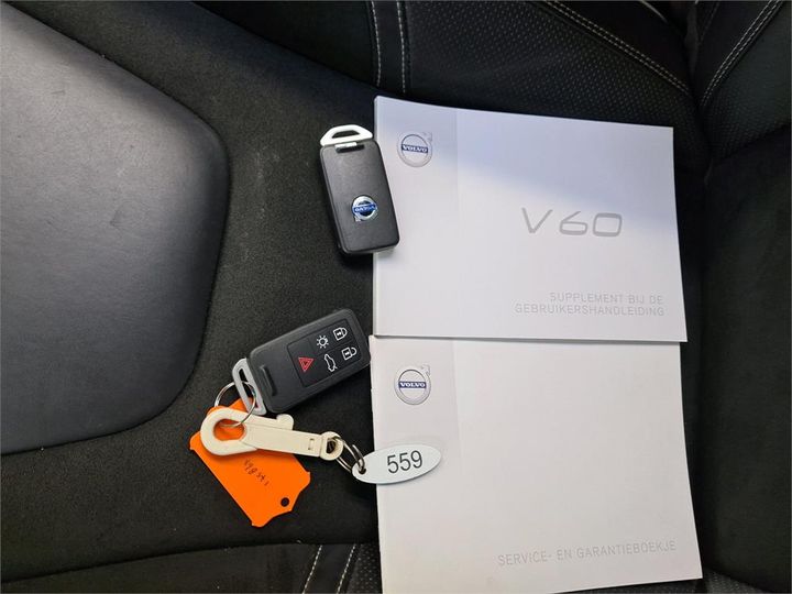 Photo 9 VIN: YV1FWA8CDJ2411439 - VOLVO V60 