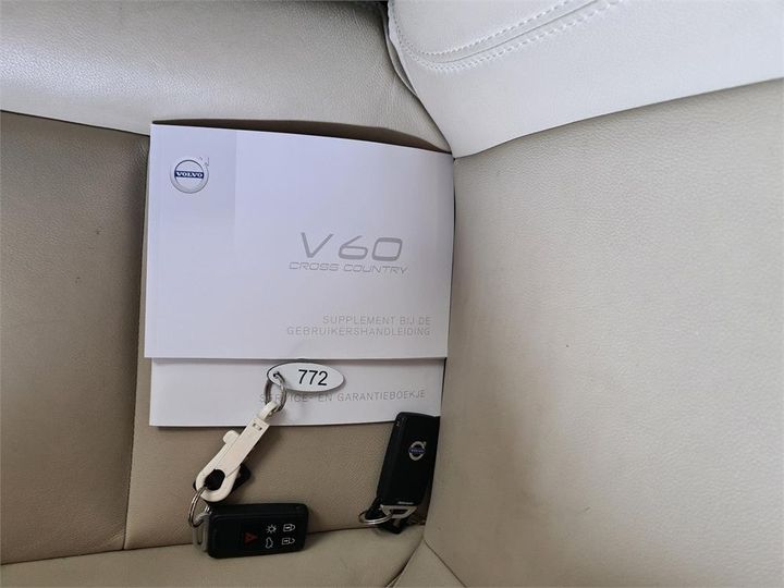 Photo 9 VIN: YV1FZA8CDJ2049479 - VOLVO V60 