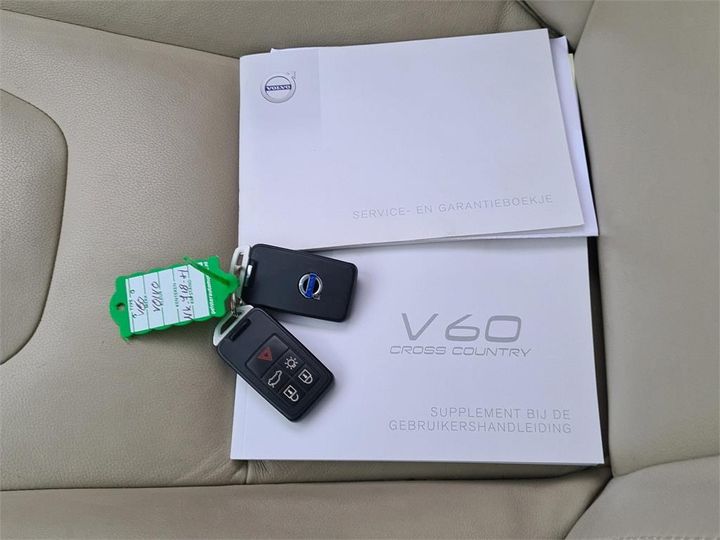 Photo 4 VIN: YV1FZARCDH1037350 - VOLVO V60 