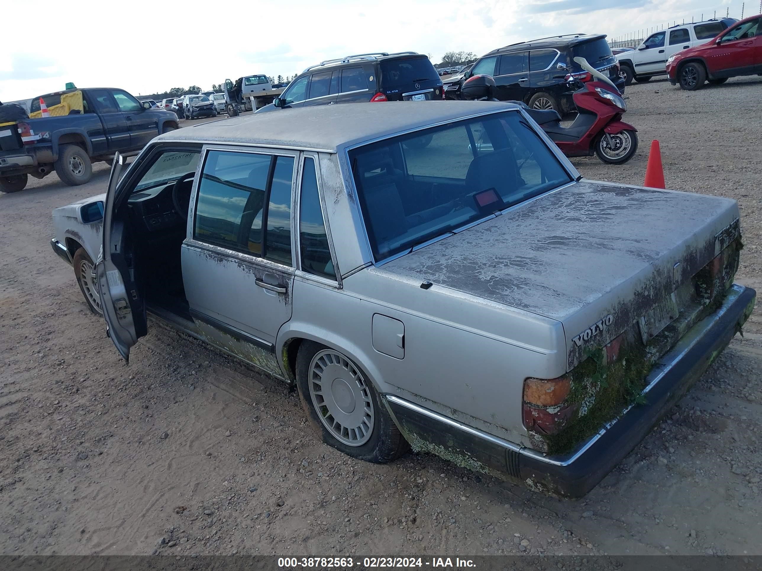 Photo 2 VIN: YV1GA874BJ0049204 - VOLVO 760 