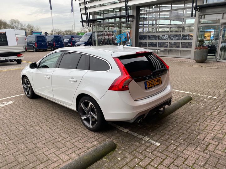 Photo 2 VIN: YV1GWAA50F1256568 - VOLVO V60 