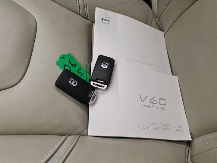 Photo 4 VIN: YV1GWBNH0H1357540 - VOLVO V60 