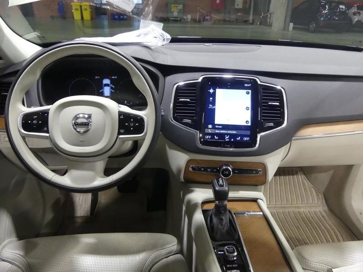 Photo 8 VIN: YV1LFA7BCJ1369930 - VOLVO XC90 