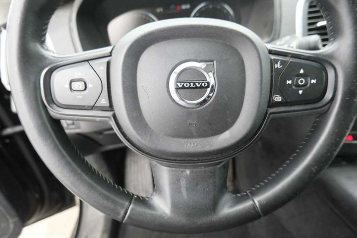 Photo 18 VIN: YV1LFA8BDH1127738 - VOLVO XC90 &#3914 