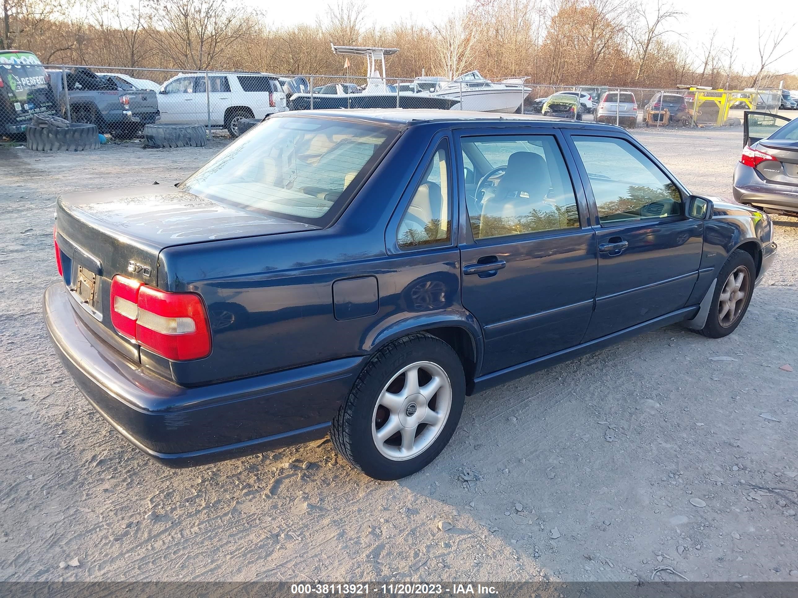 Photo 3 VIN: YV1LS5549W1441428 - VOLVO S70 