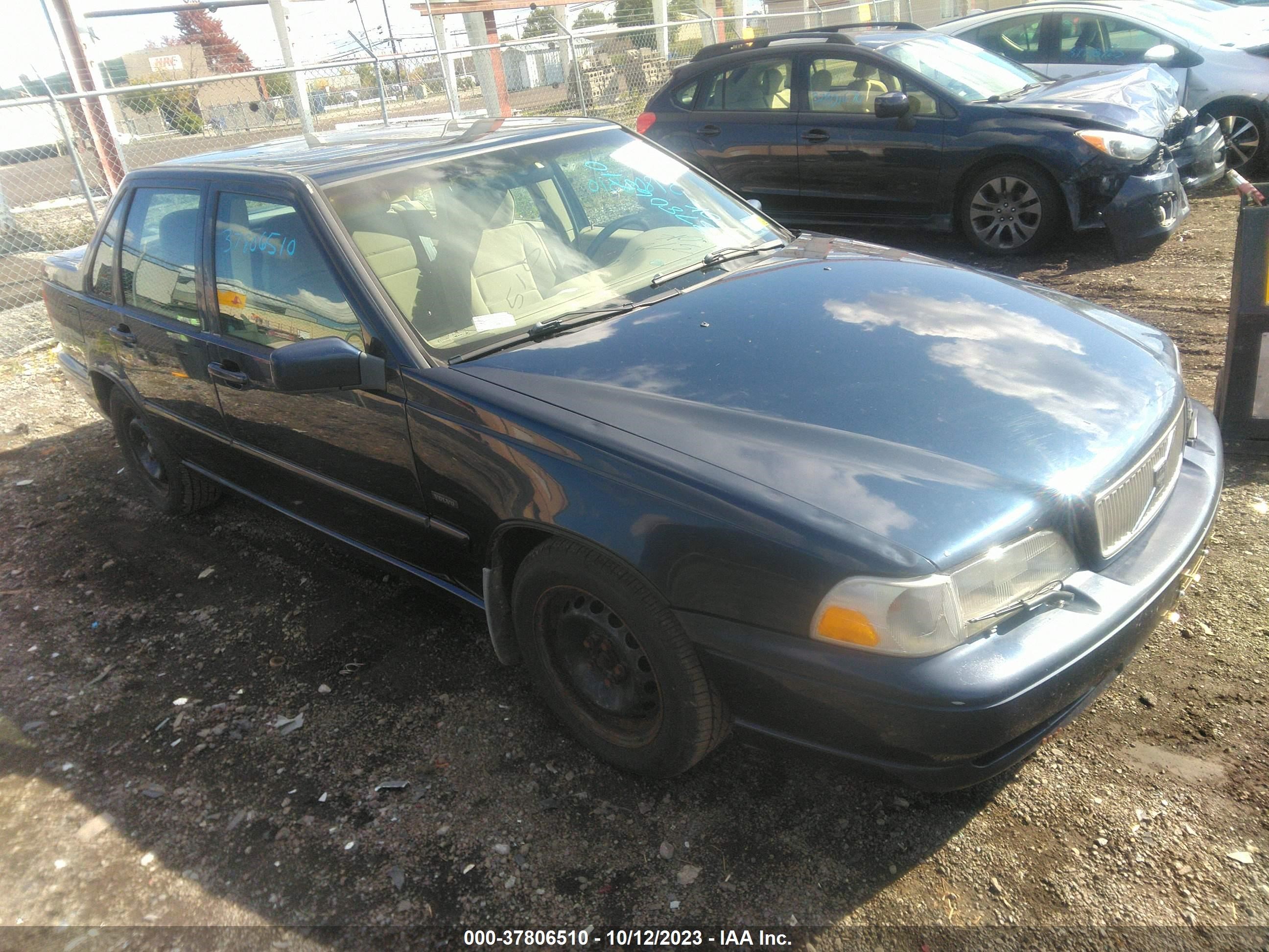 Photo 0 VIN: YV1LS5571W2551460 - VOLVO S70 