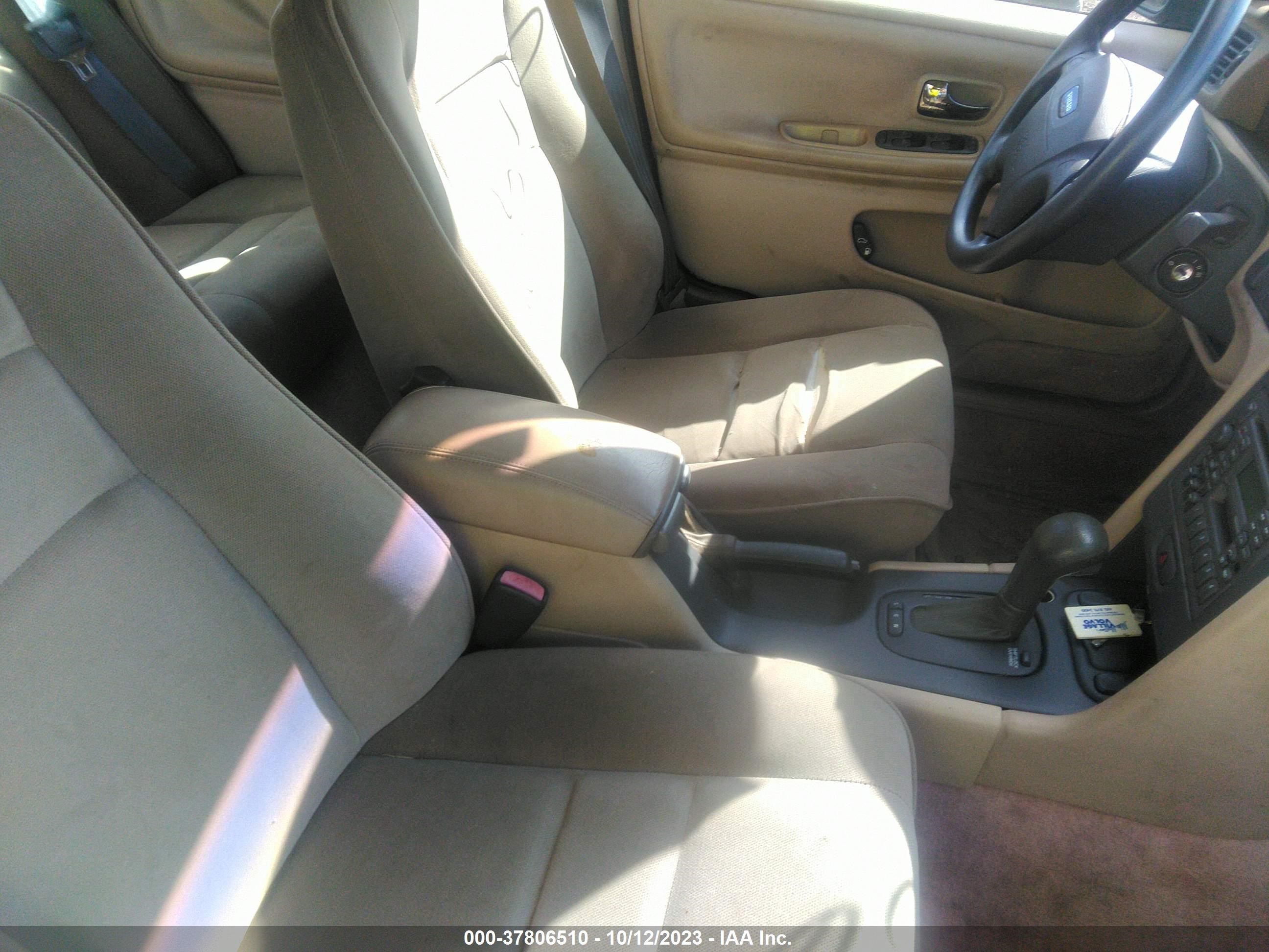 Photo 4 VIN: YV1LS5571W2551460 - VOLVO S70 