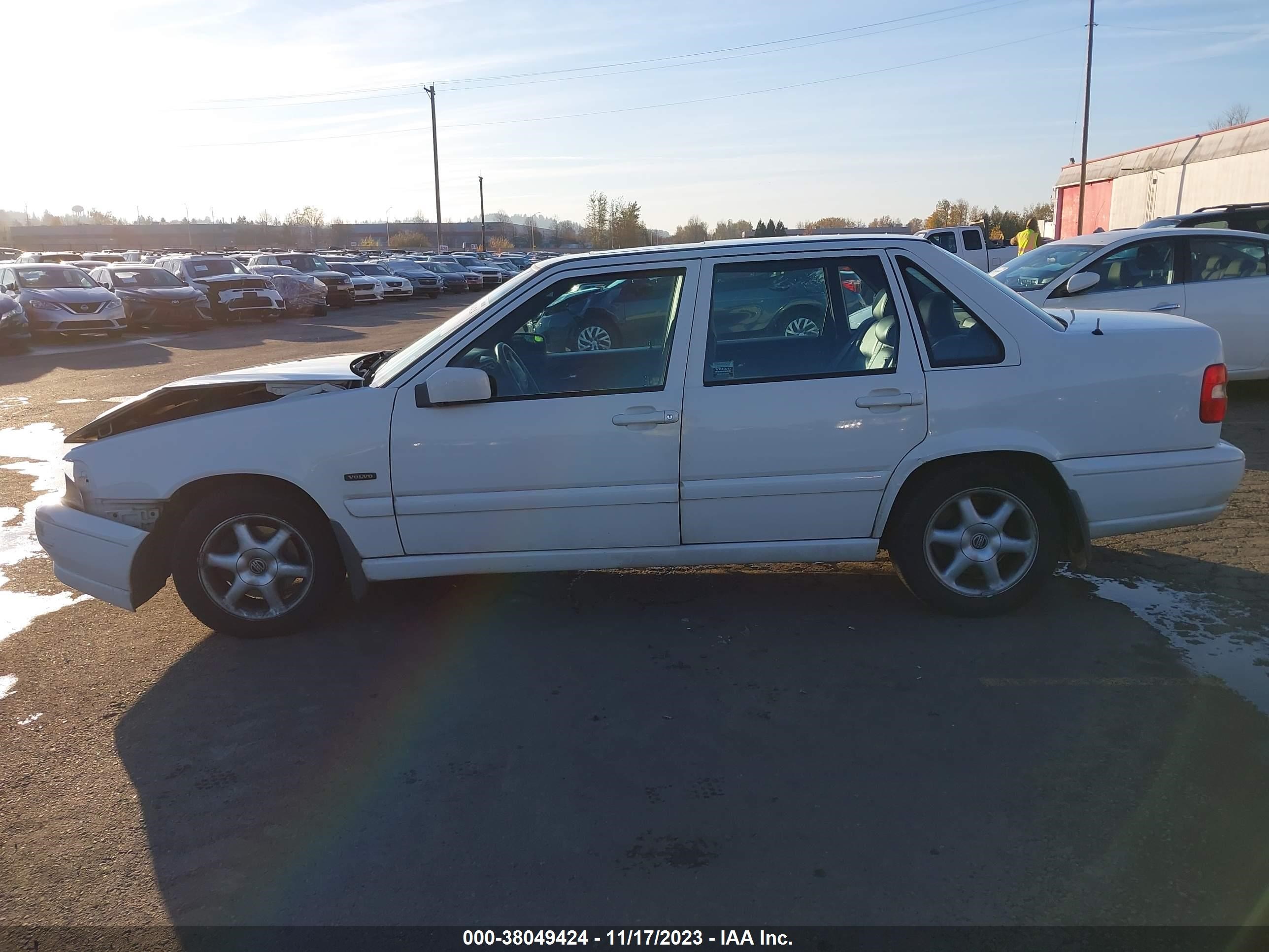 Photo 13 VIN: YV1LS5574W1529278 - VOLVO S70 