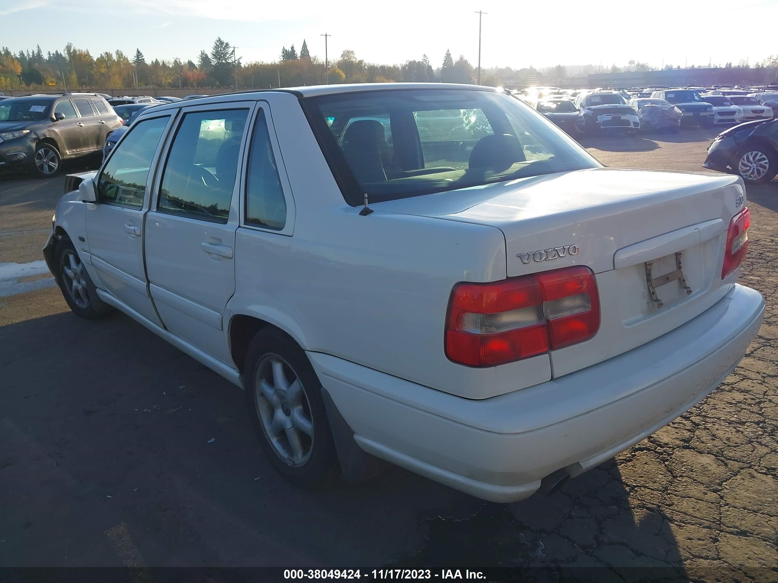 Photo 2 VIN: YV1LS5574W1529278 - VOLVO S70 