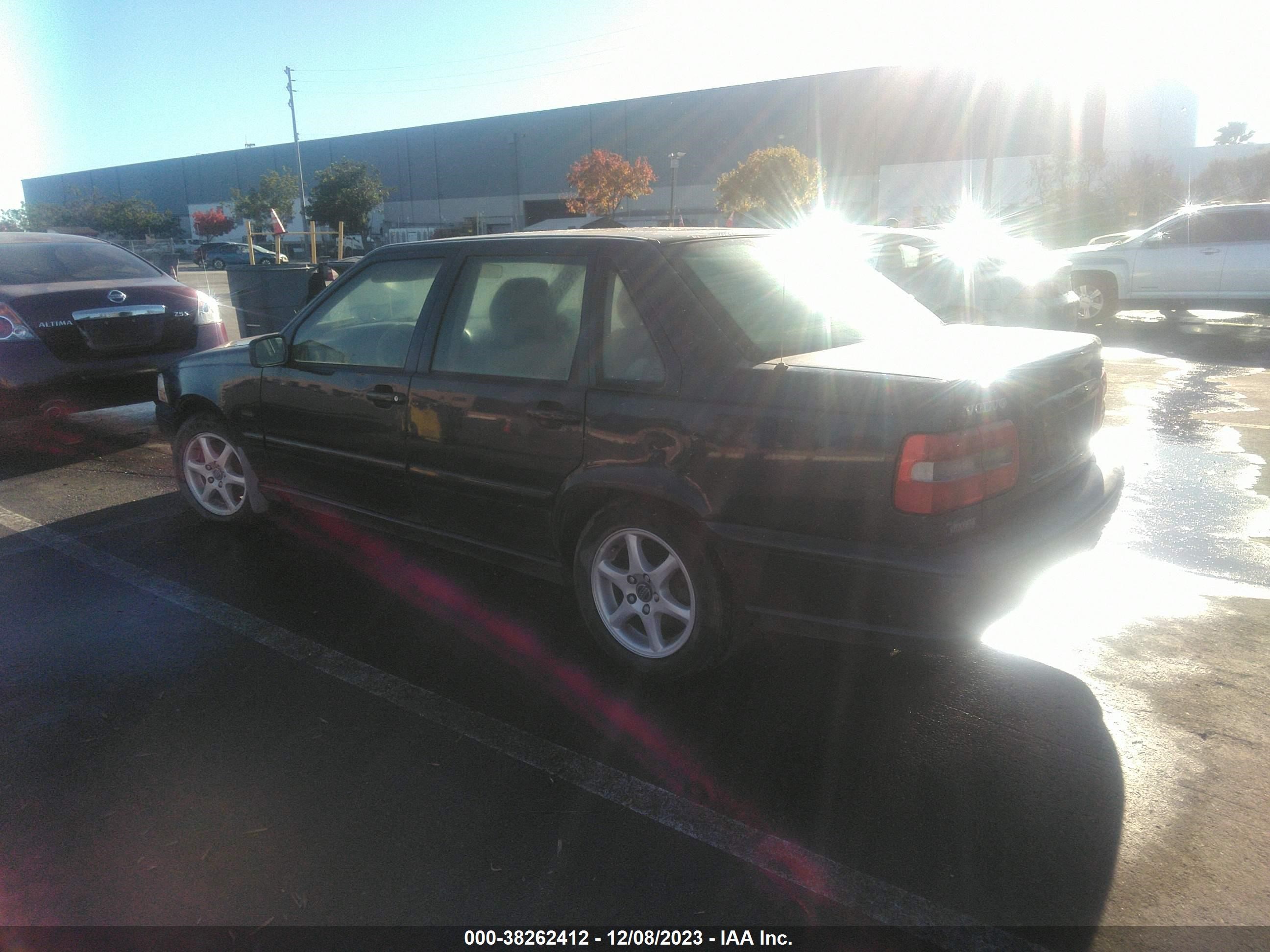 Photo 2 VIN: YV1LS558XW2539347 - VOLVO S70 