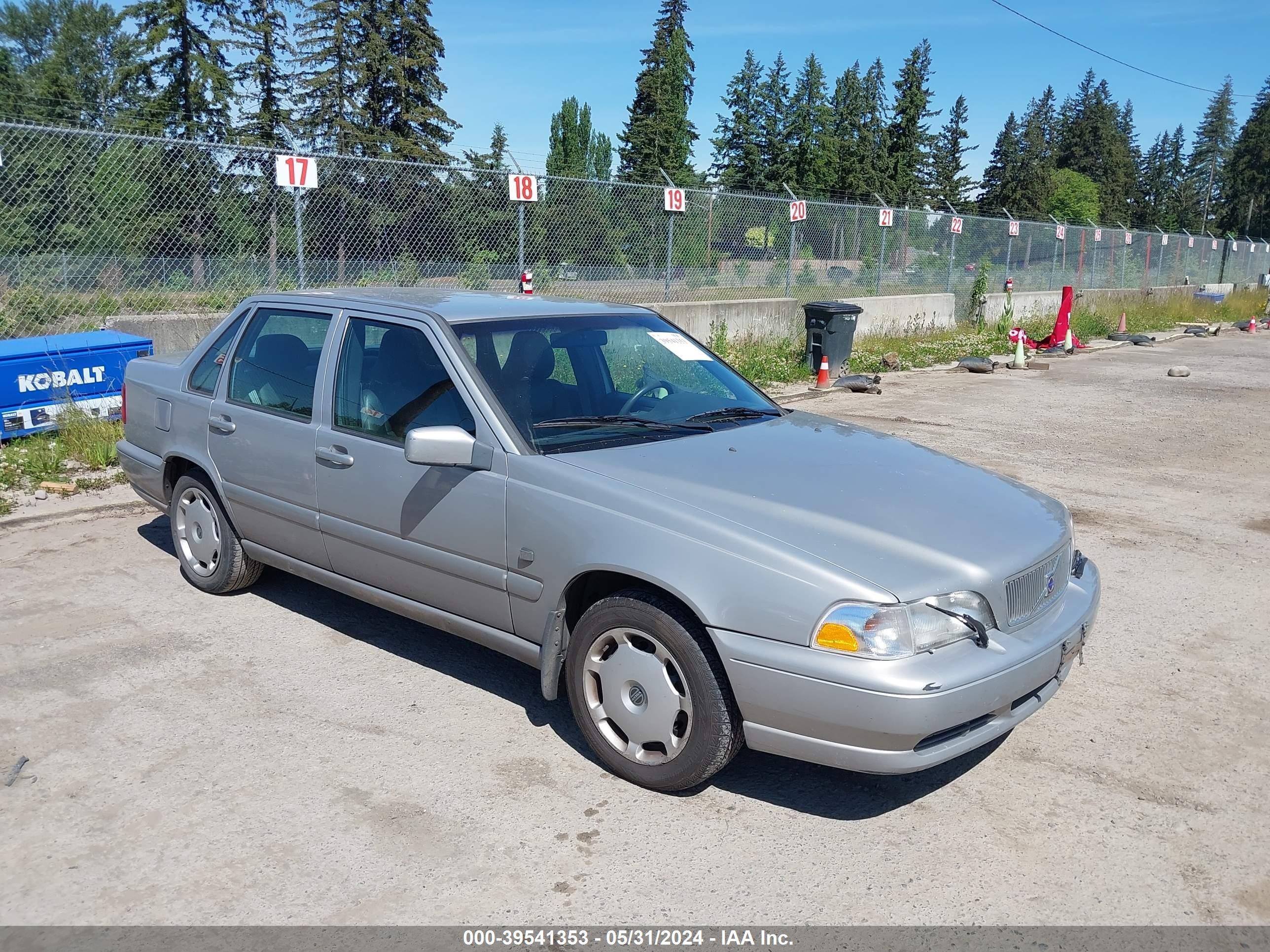 Photo 0 VIN: YV1LS55A0X2588500 - VOLVO S70 