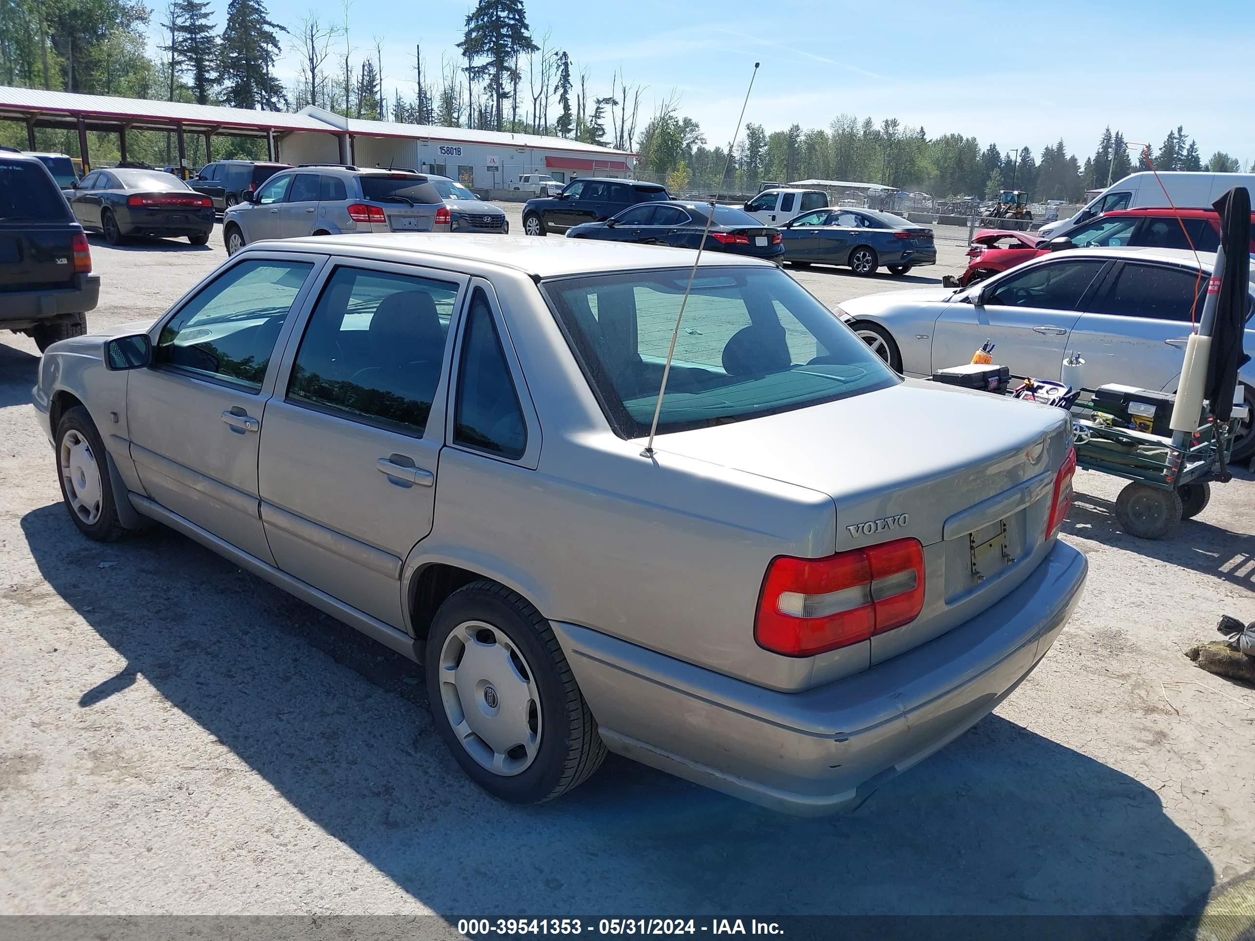 Photo 2 VIN: YV1LS55A0X2588500 - VOLVO S70 